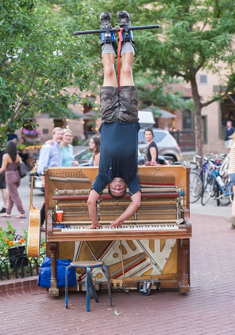 20160717_hanging-musician_photoreporters_001A