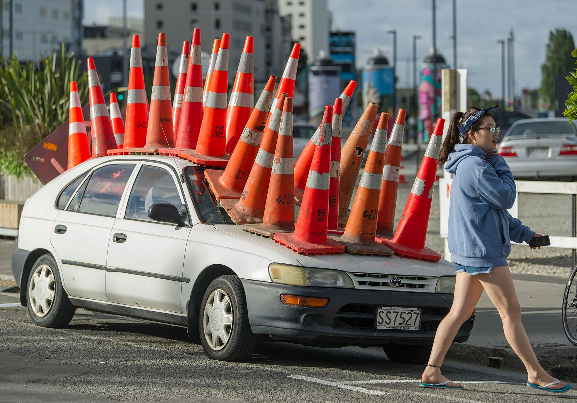 20171222_cone-car_photoreporters_002WS