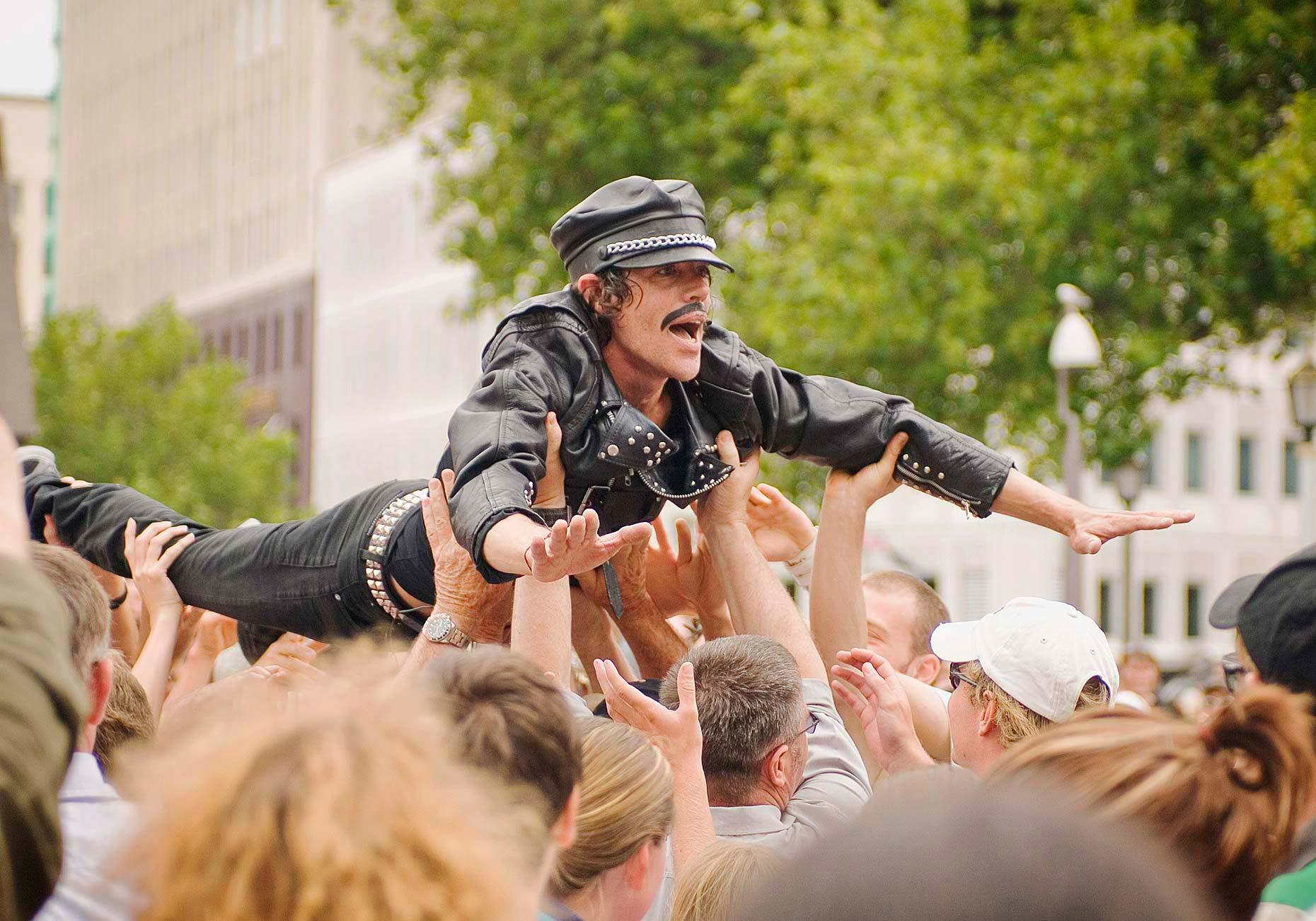 FEA_PhotoReporters_Mario-queen-of-the-circus-crowd-surfing-at-World-Buskers-Festival_Christchurch_NZ